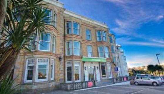 Oyo Minerva Guesthouse, Porth, Cornwall